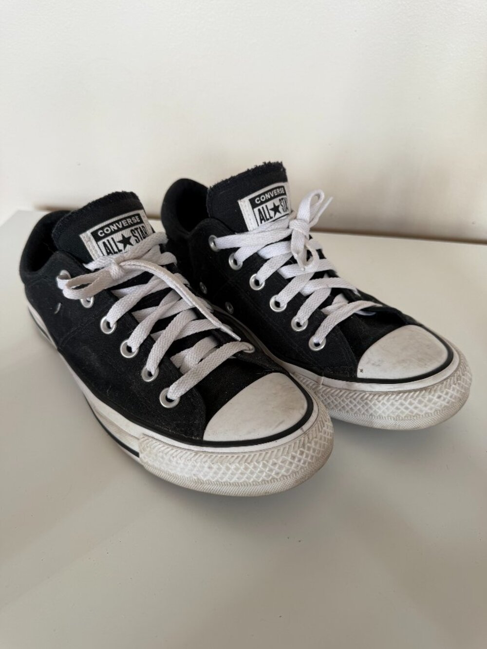 Converse (Chuck Taylor All Star) Low Top Sneaker